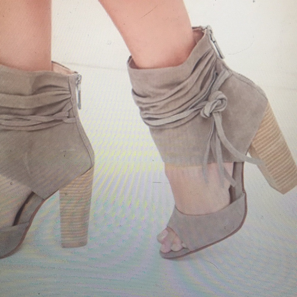 Chinese Laundry Kristin Cavallari Leigh Suede
